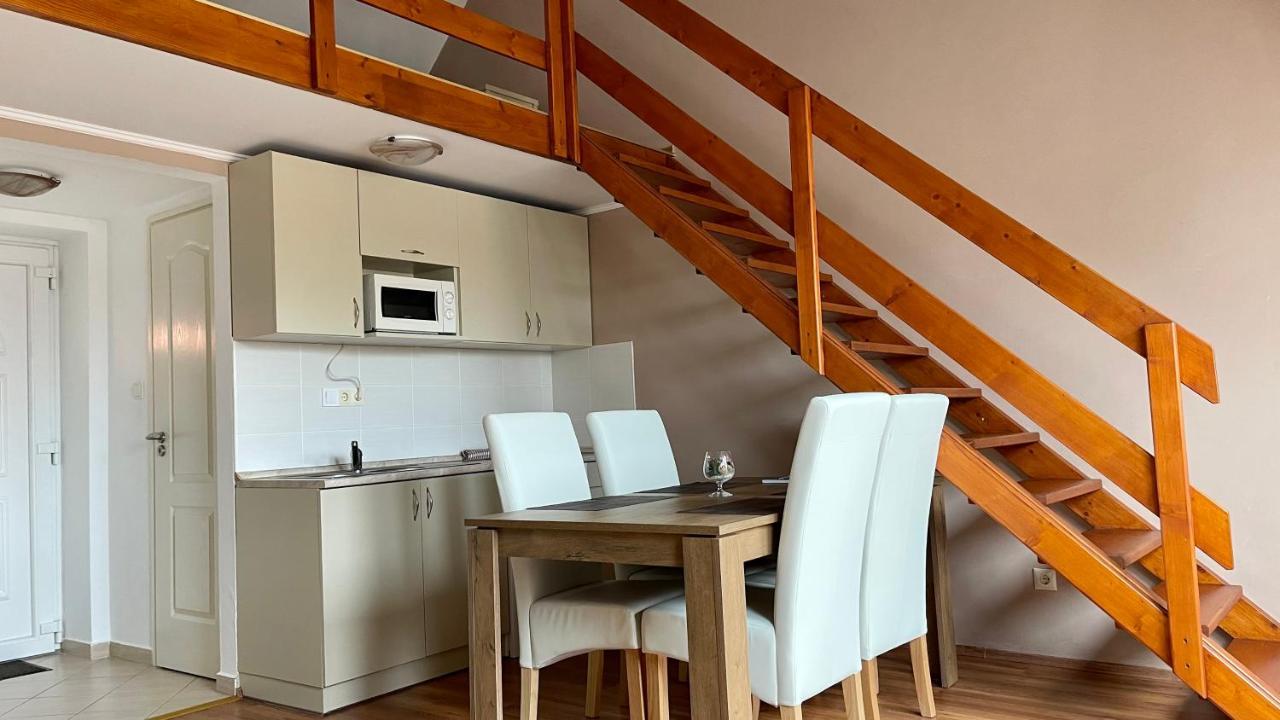 Gyula Vár Prémium Apartman Esterno foto